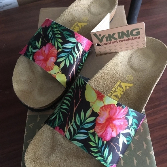 Brand New Cork Sandals - Picture 1 of 3